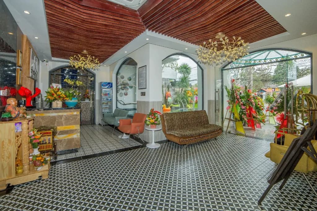 Hoang Trinh Hotel - photo 37
