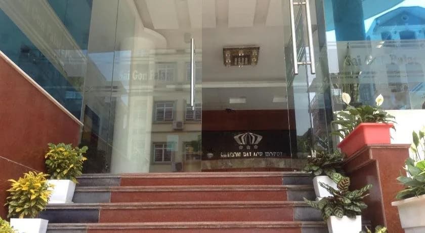 Saigon Palace by OYO Rooms - photo 23