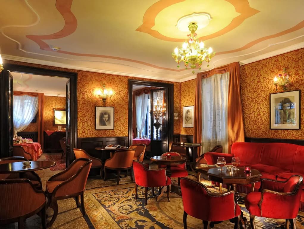 Hotel Flora - photo 21