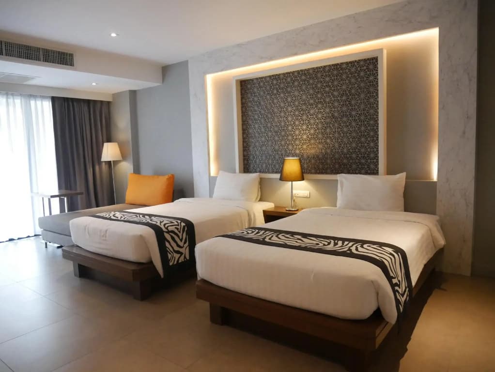 Season Five Hotel - photo 23
