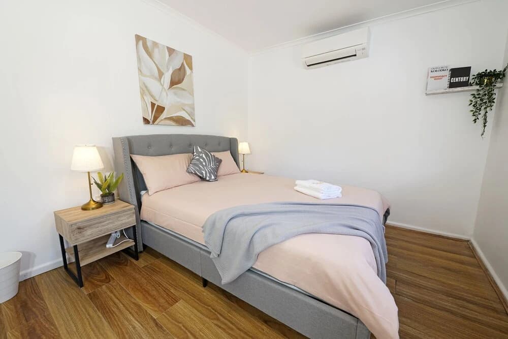 Bayside 4-BRM Home near Mentone - photo 5