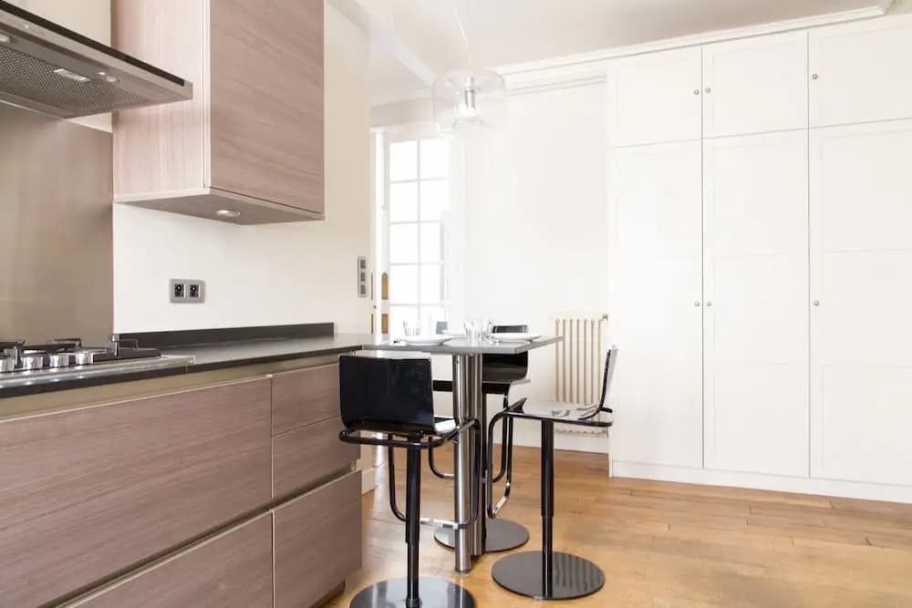 Marais - Francs Bourgeois Apartment - photo 12