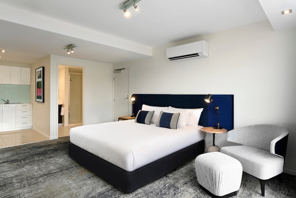 Brady Apartment Hotel Flinders Street Hotel - photo 4