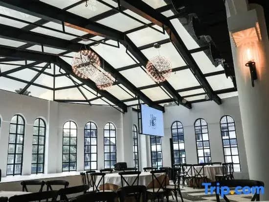 Ukay Hills - Private Event Estate & Lifestyle Suites - photo 21