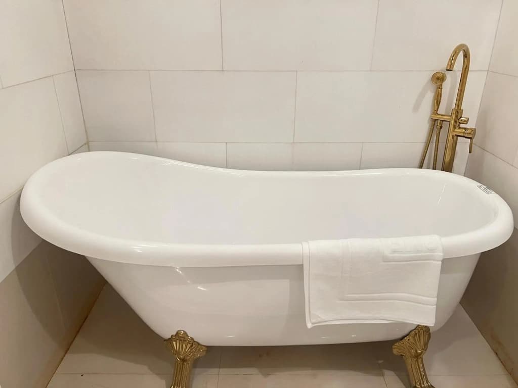V20boutique Jacuzzi Hotel - photo 36