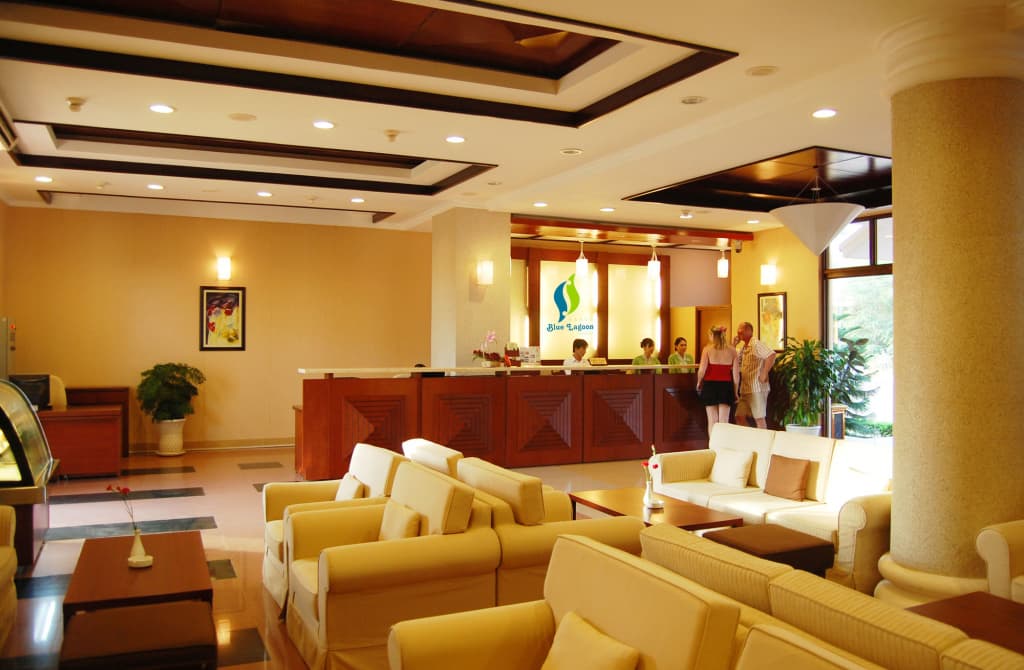 L'Azure Resort and Spa - photo 2
