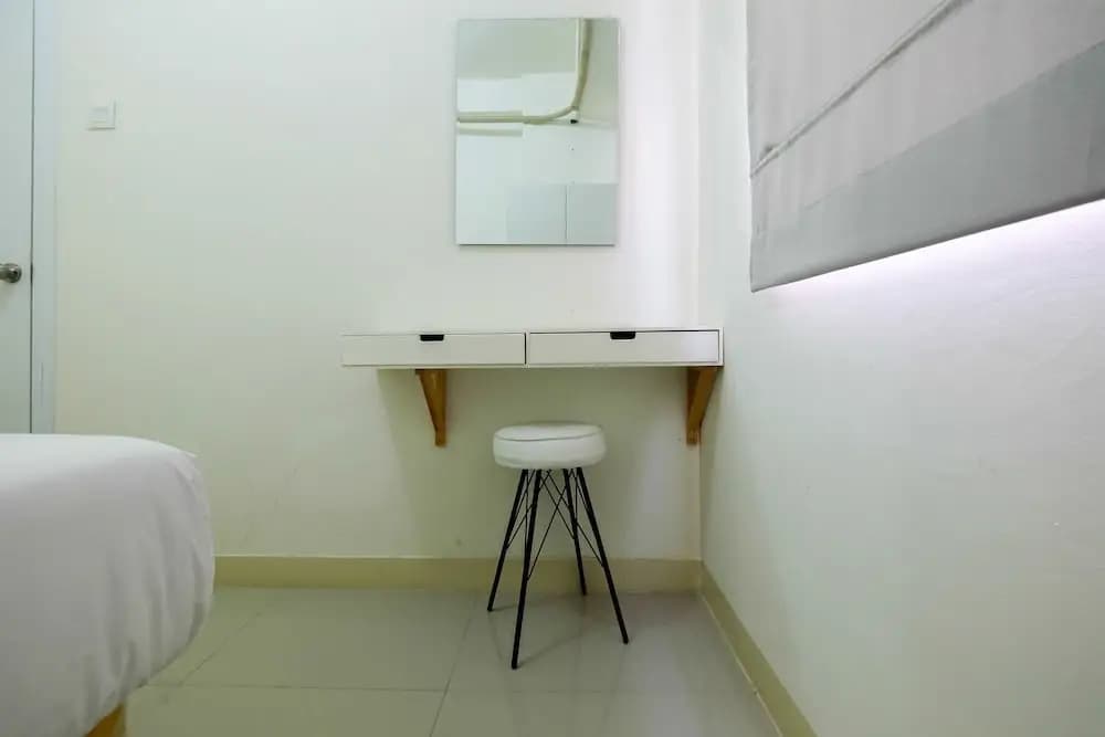 Tranquil 2BR @ Green Pramuka Apartment - photo 8