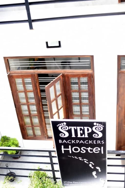 Steps Backpackers Hostel - photo 2