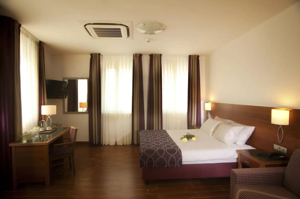 Hotel Galileo Prague - photo 19