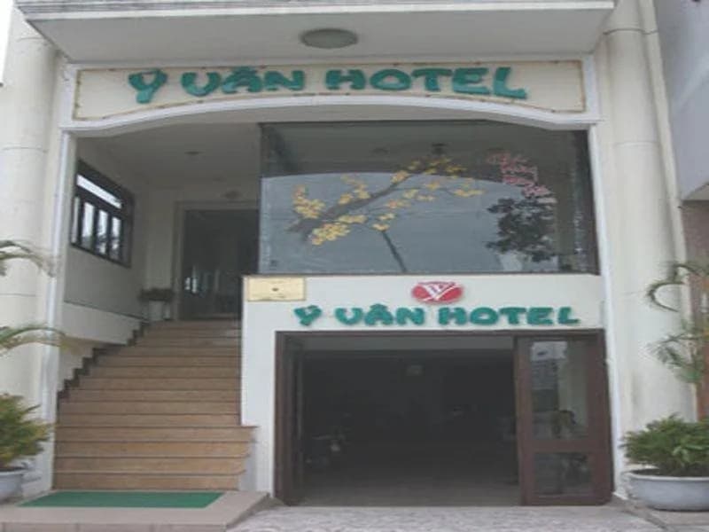 Y Van Hotel - photo 4