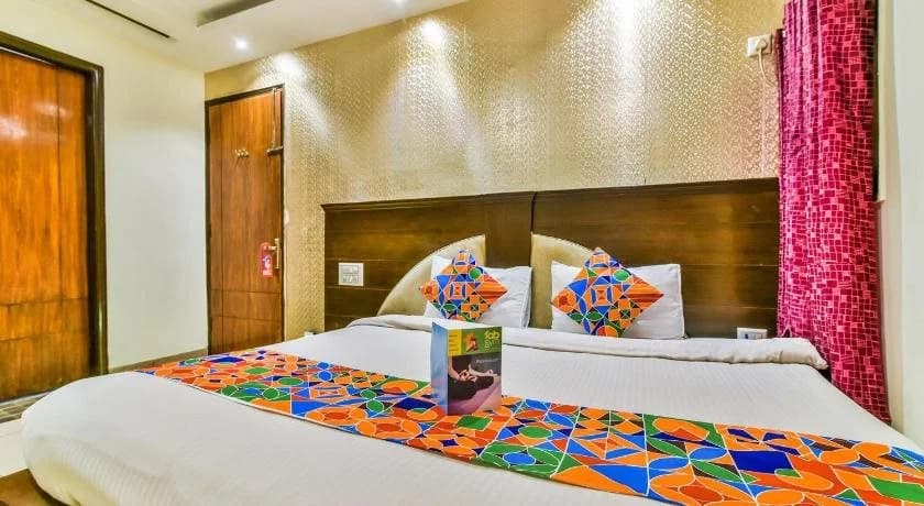 Hotel The Le Grand - photo 4