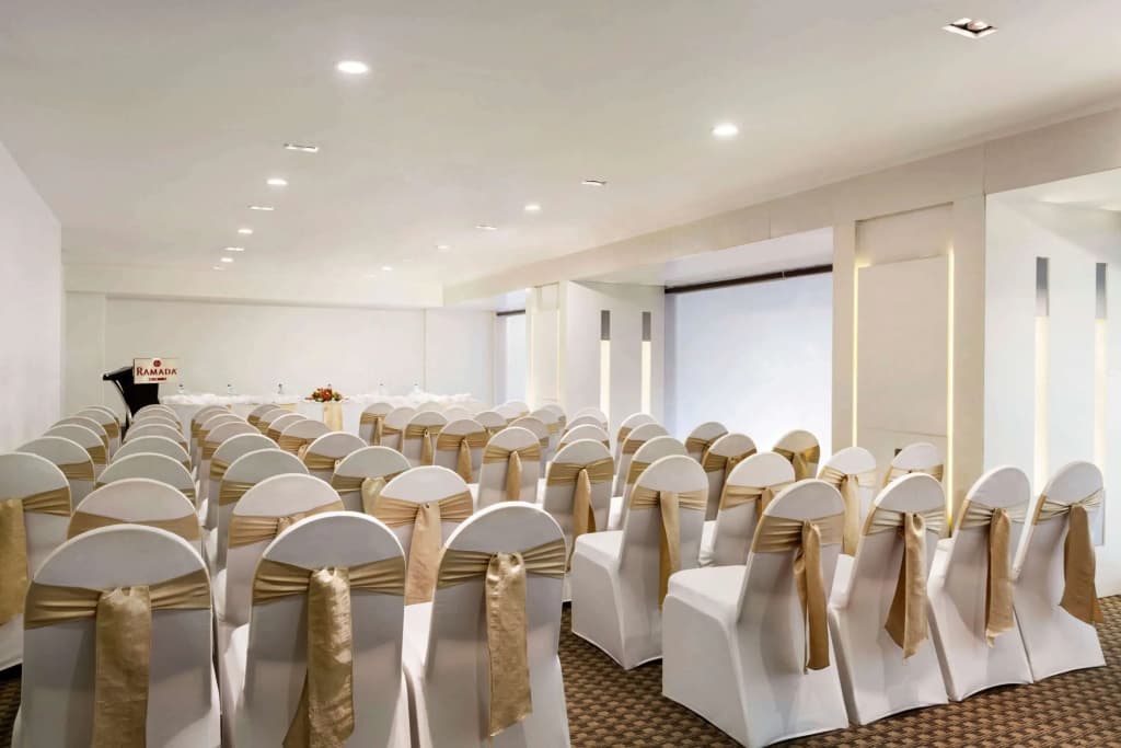 Ramada by Wyndham Colombo Hotel - photo 15