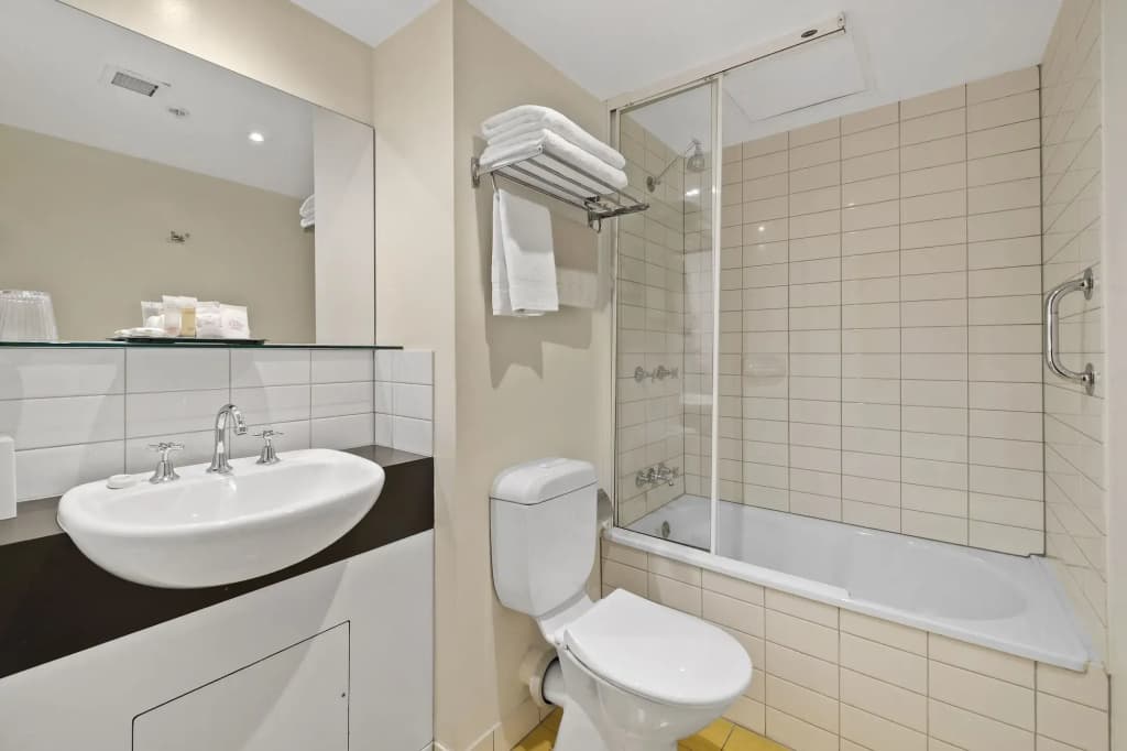 YEHS Hotel Melbourne CBD - photo 9