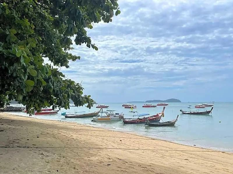Breakers Hotel Rawai - photo 3