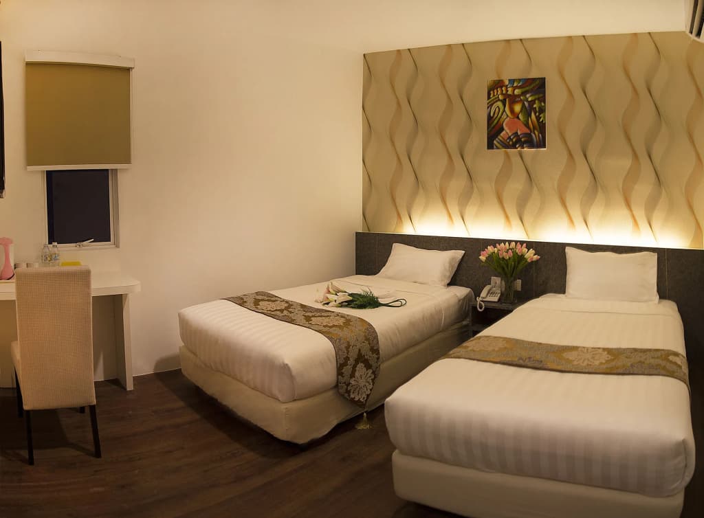 Canary Hotel - photo 6