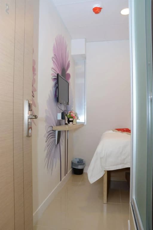 Sunrise International - Boutique Hostel - photo 11