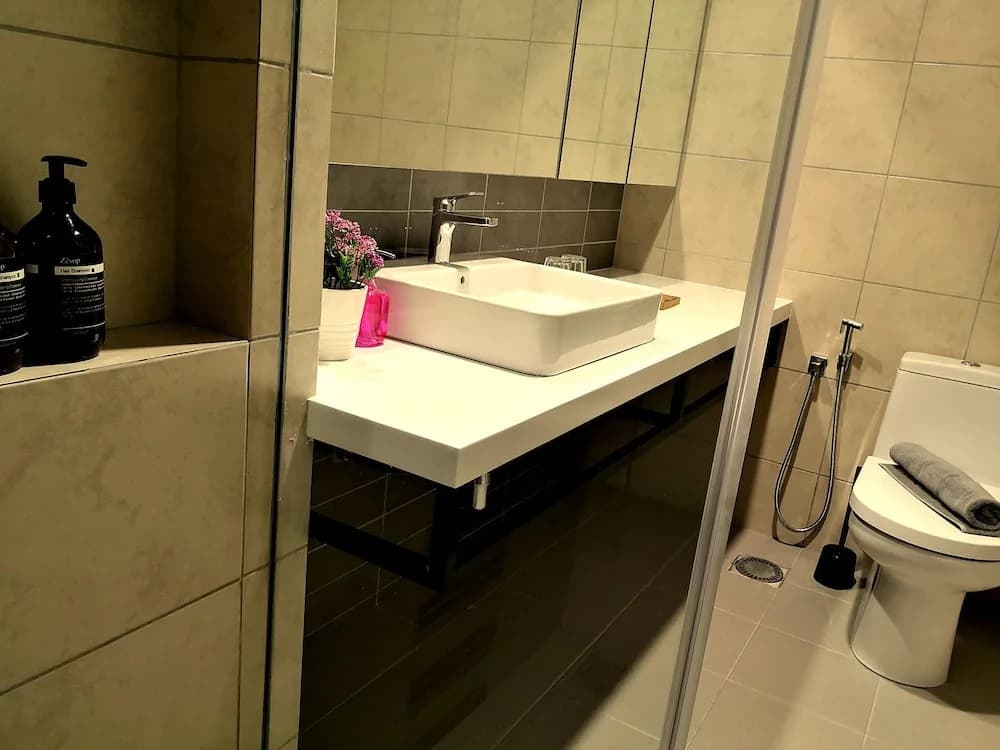 The Robertson by Homes Asian - photo 8