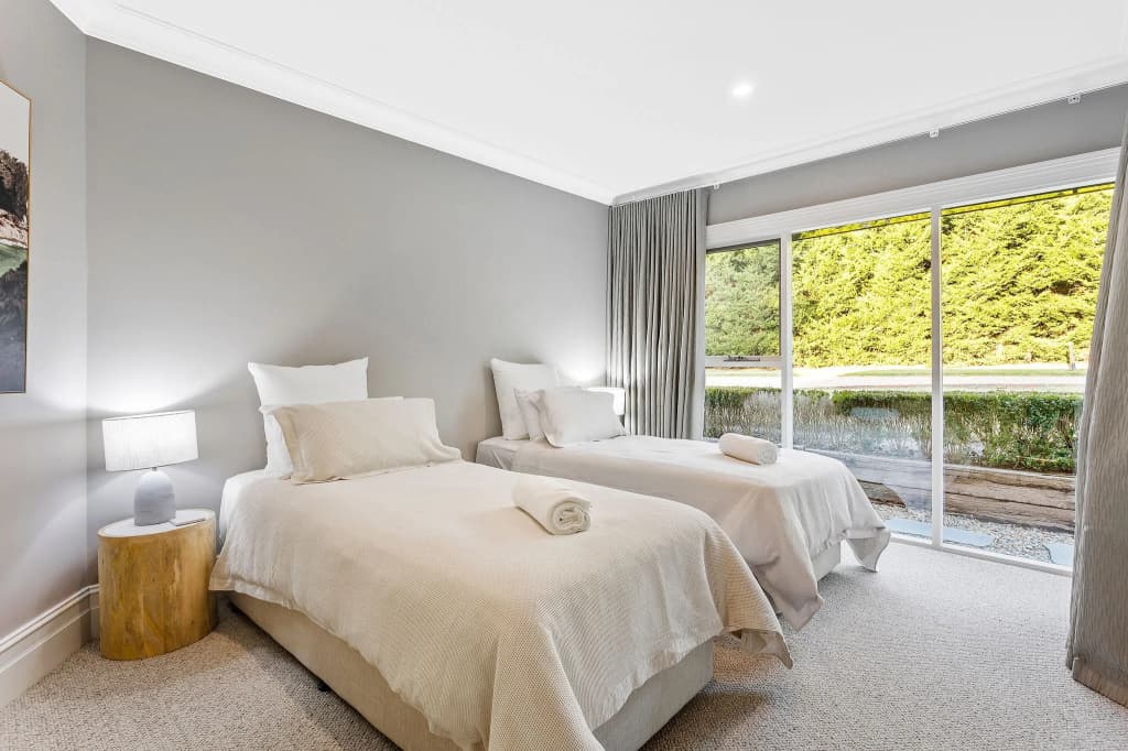 Tranquil Estate With Pool Heated Spa Gardens - photo 5