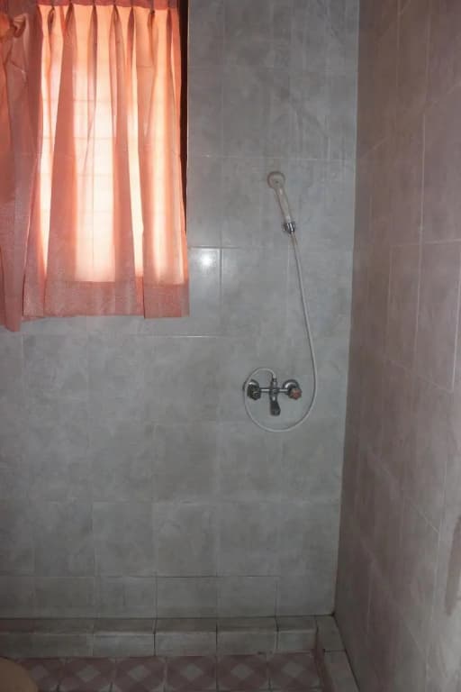Gusti Garden Bungalows - photo 9