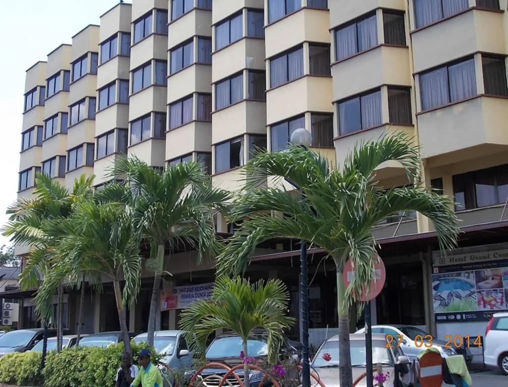 Hotel Grand Crystal - photo 18