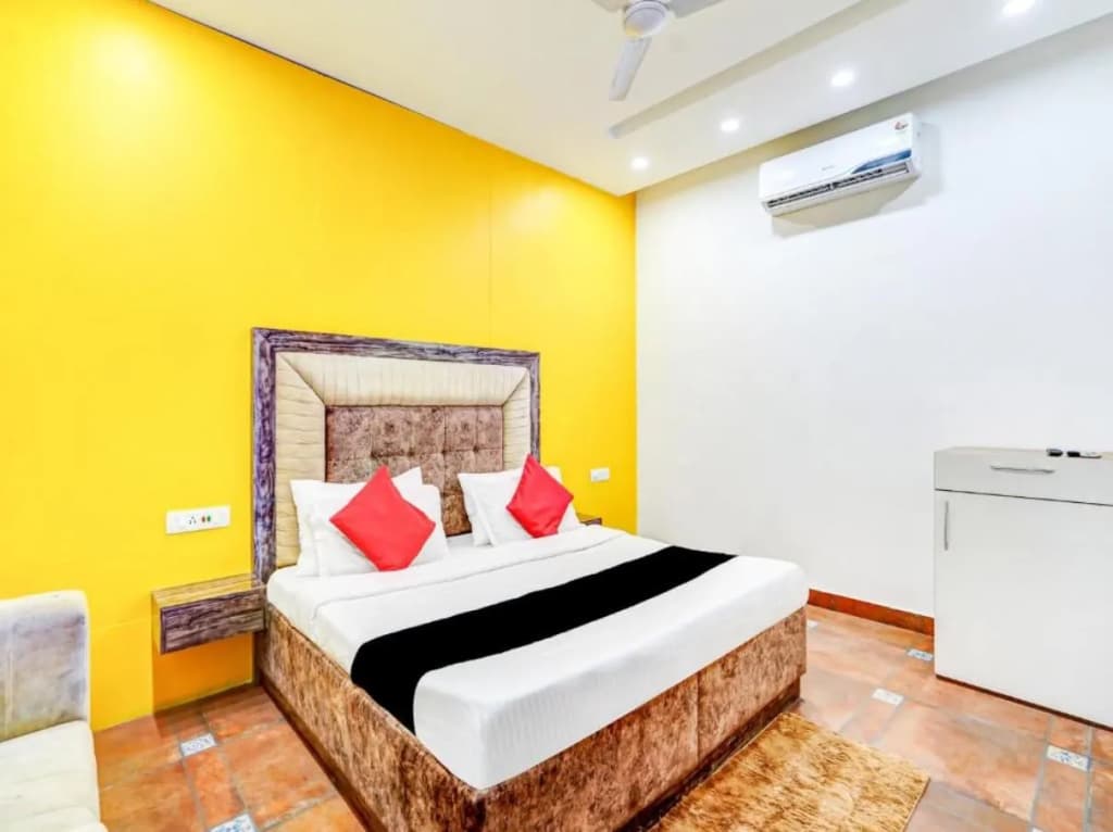 Hotel Mannat - photo 12