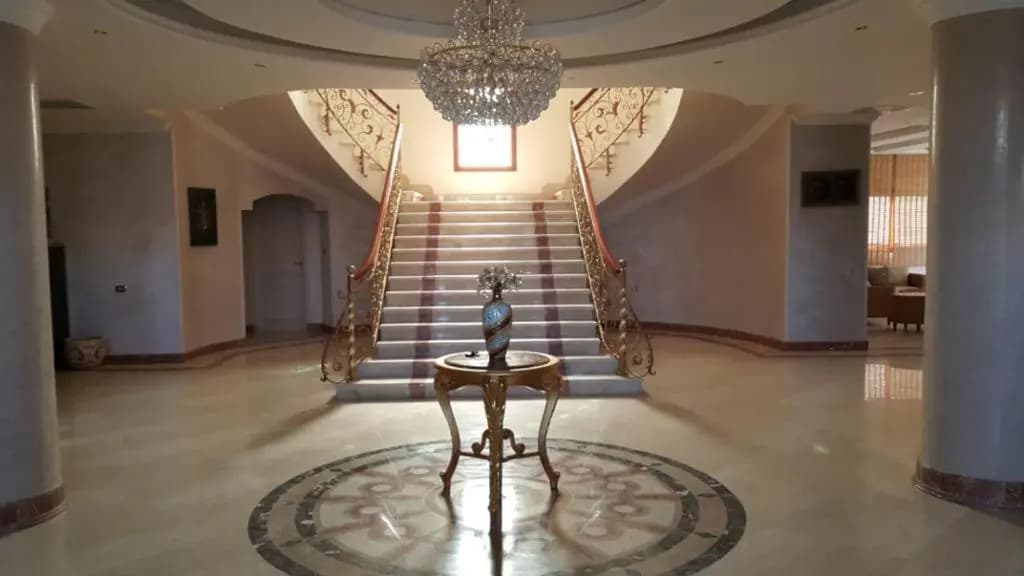 Super luxurious villa with large landscape areas - photo 8