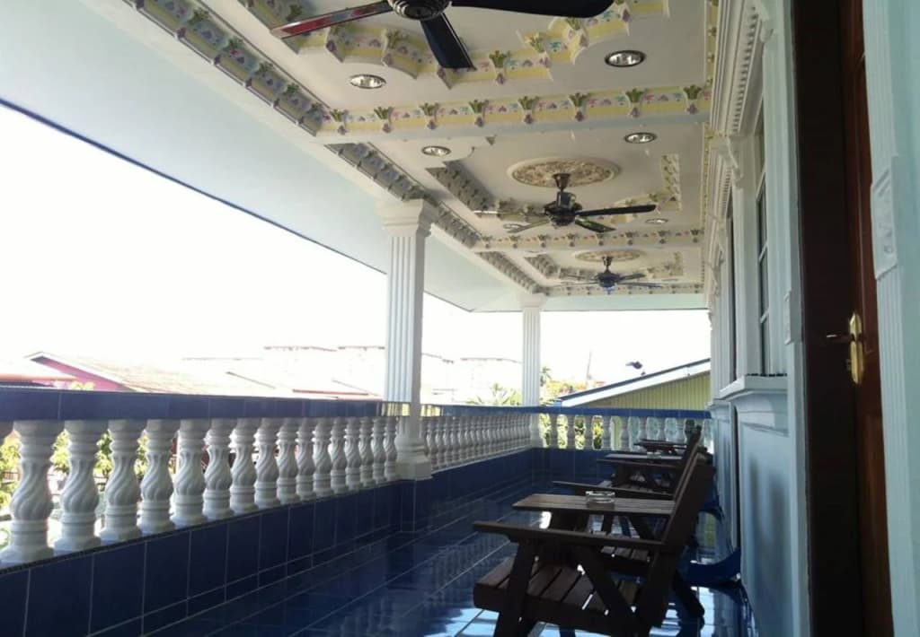 Ben & Roz Inn - photo 8