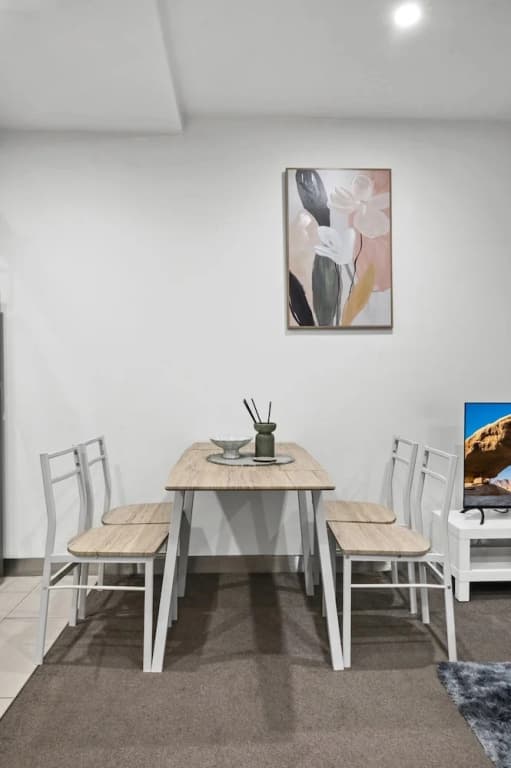 Elevated 1-bed Retreat Near Crown - photo 4