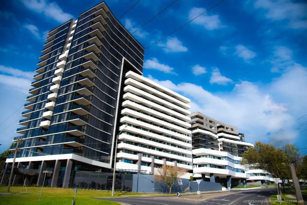 Modern, Clean, Luxury at the Right Price..... - main photo