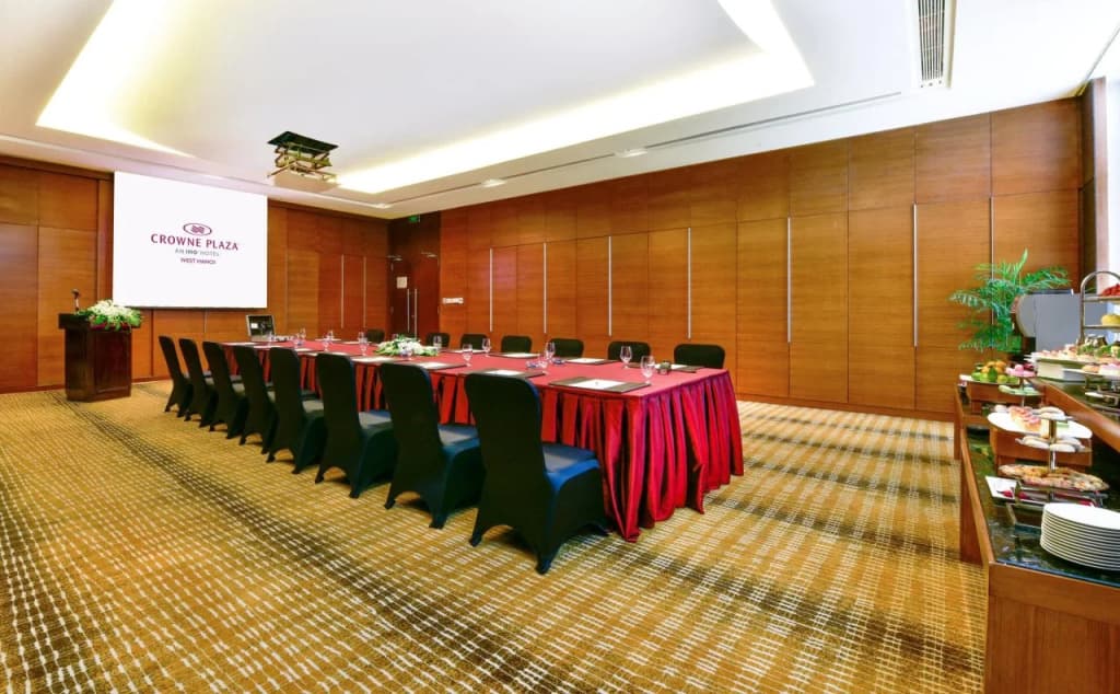 Crowne Plaza West Hanoi Residences - photo 16