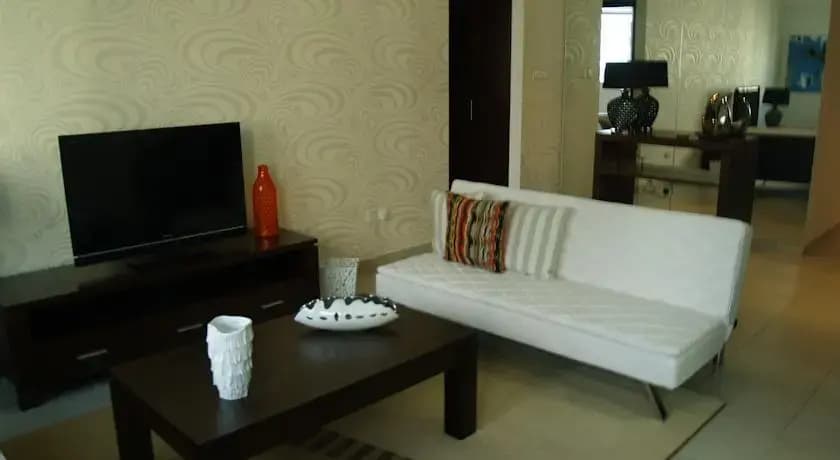 Jlt Lake Shore - photo 4