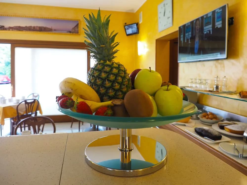 Hotel Cris - photo 12