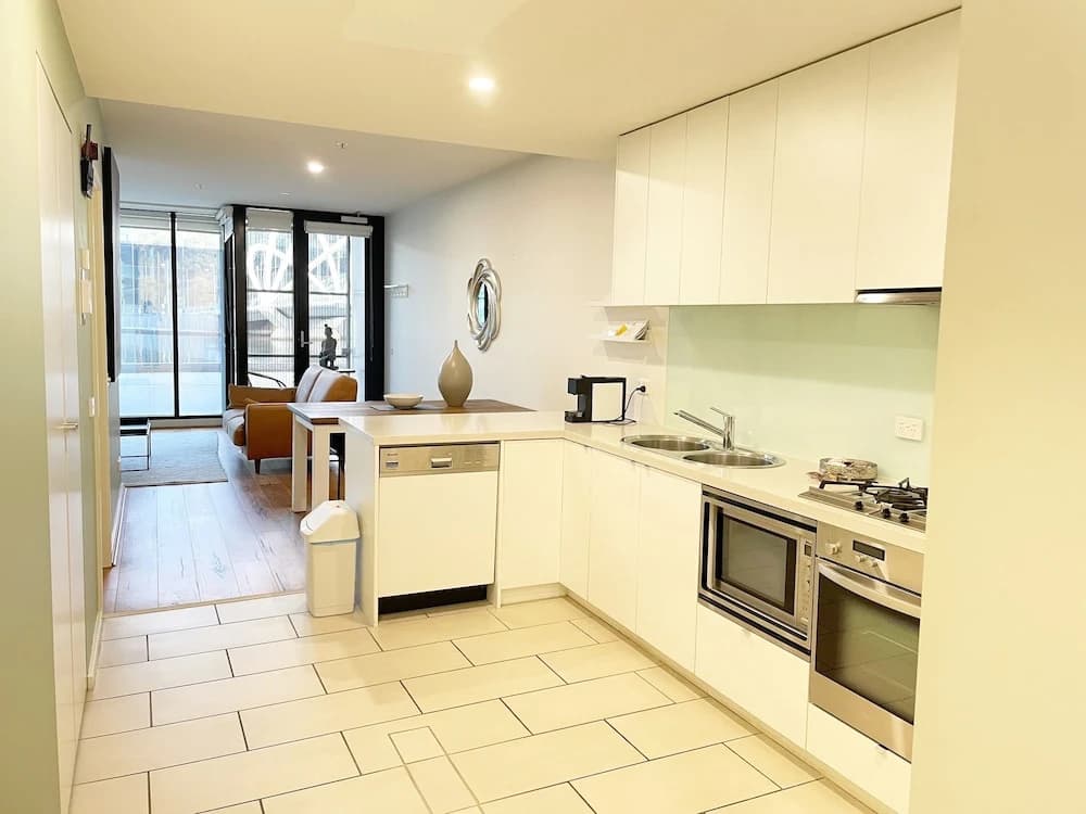 Waterfront Melbourne Apartments - photo 23
