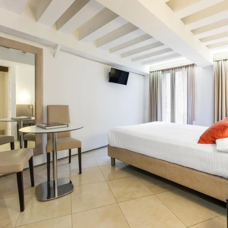 Leone Hotel - photo 20