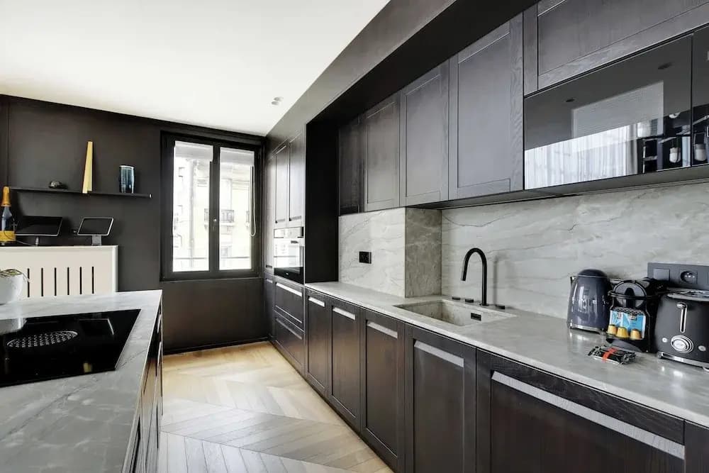 Exceptional apt With A/C - 2bd/4p - Parc Monceau - photo 17