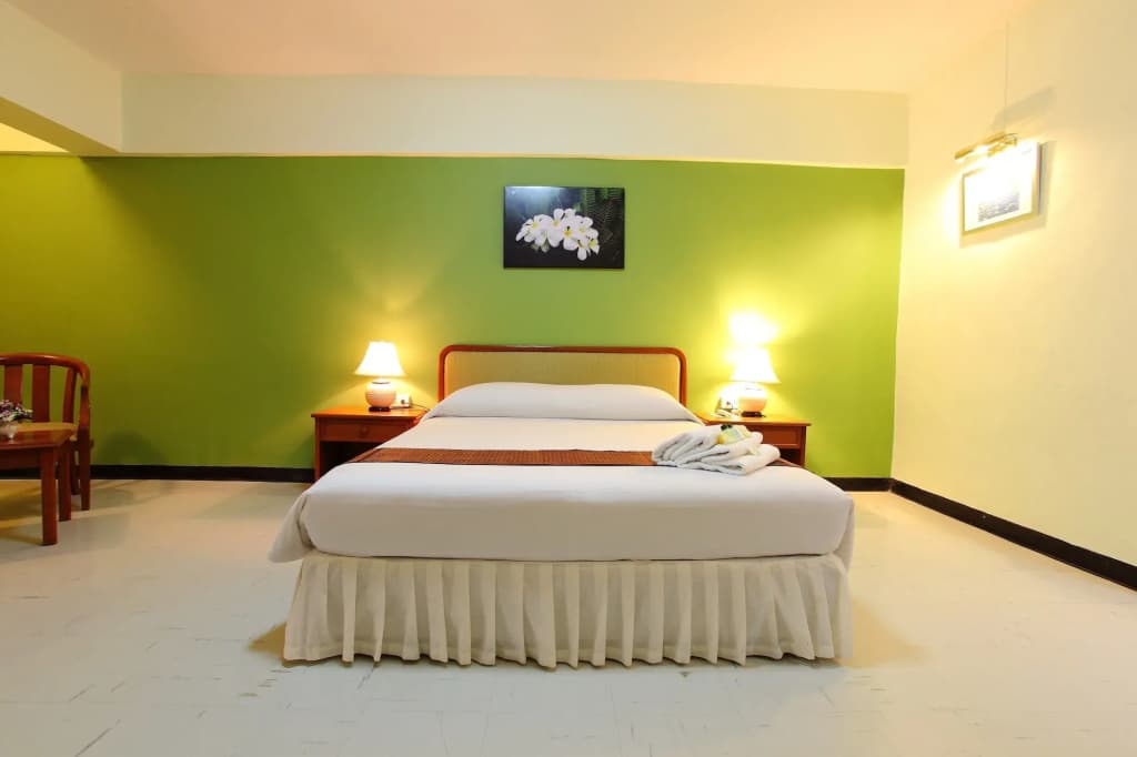Regent Ramkhamhaeng and Apartment - photo 11