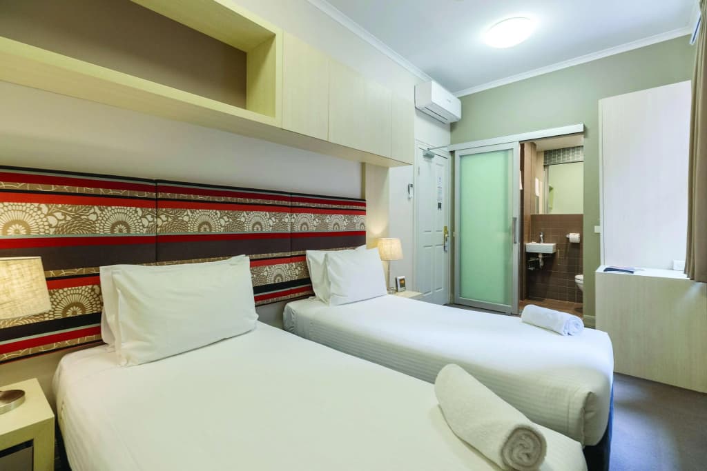 Best Western Melbourne City Hotel - photo 4