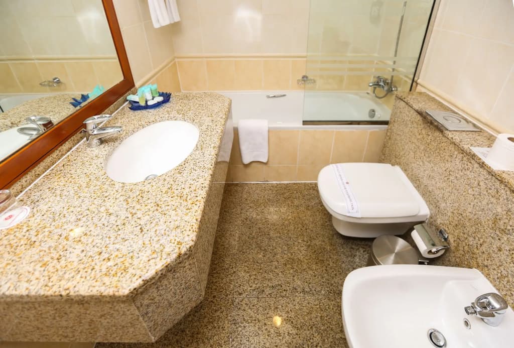 Ramee Royal Hotel - photo 19