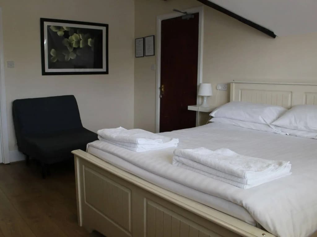 Debden Guest House - photo 44