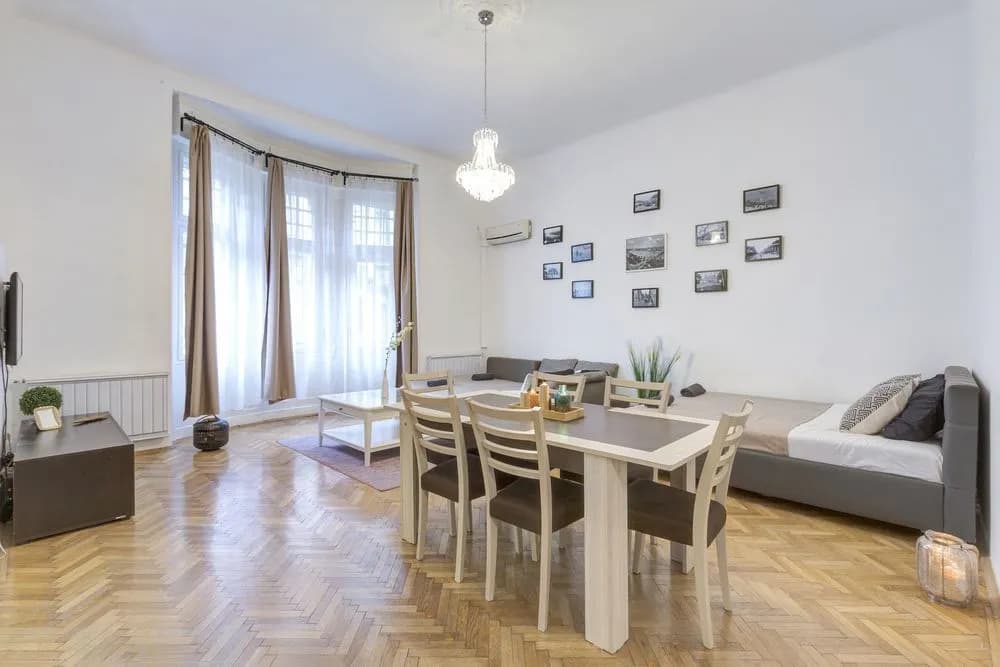 Real Apartments Lovag - photo 6