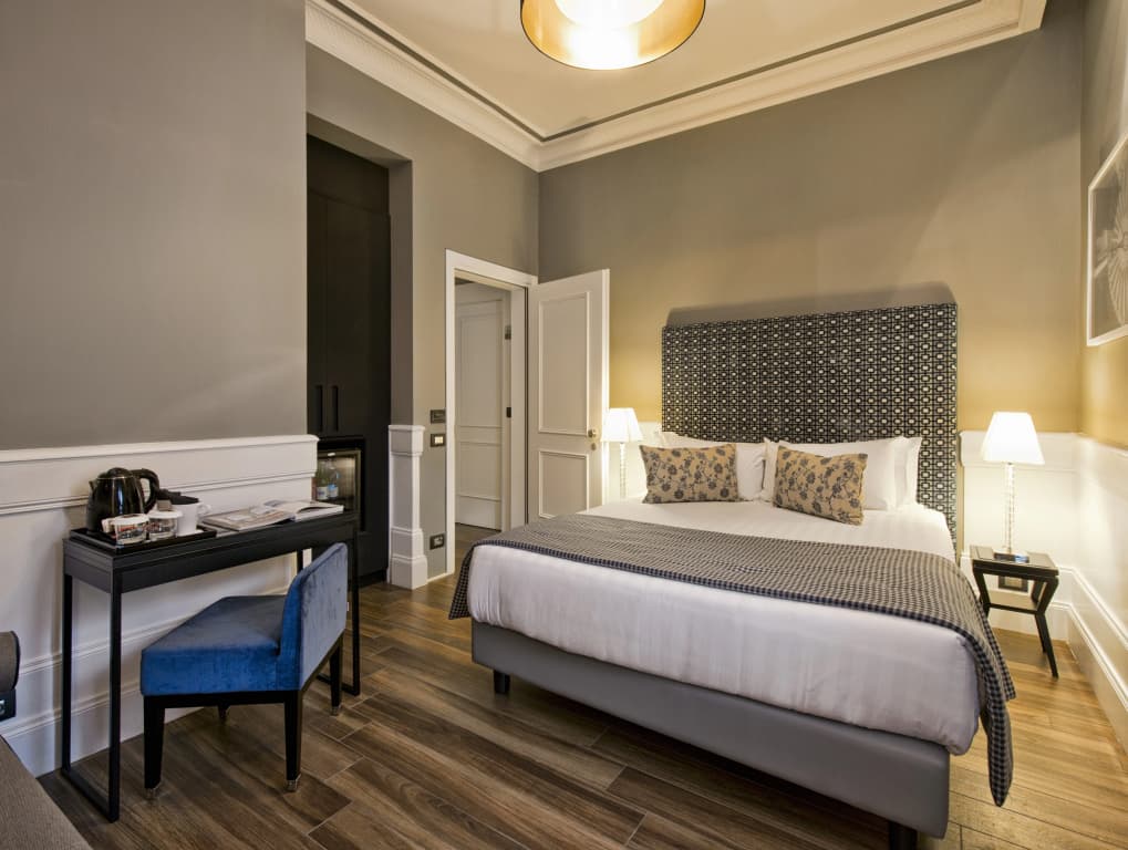 The Independent Suites Hotel - photo 21
