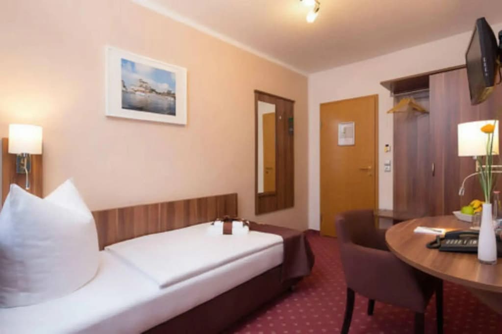 Gold Hotel - photo 6