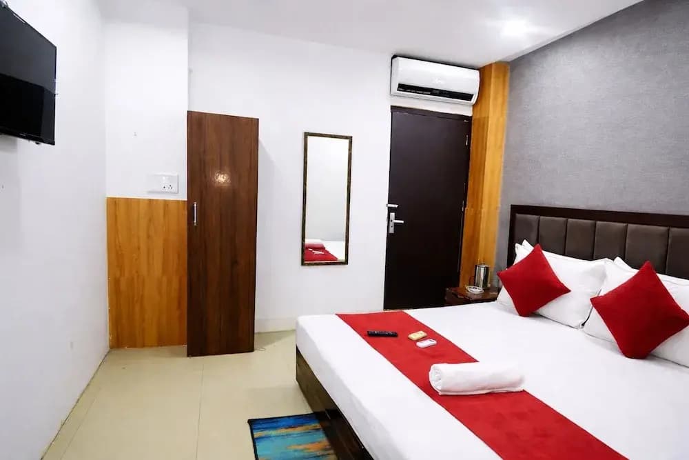 Mauryan Express Hotel Lajpat Nagar - photo 16