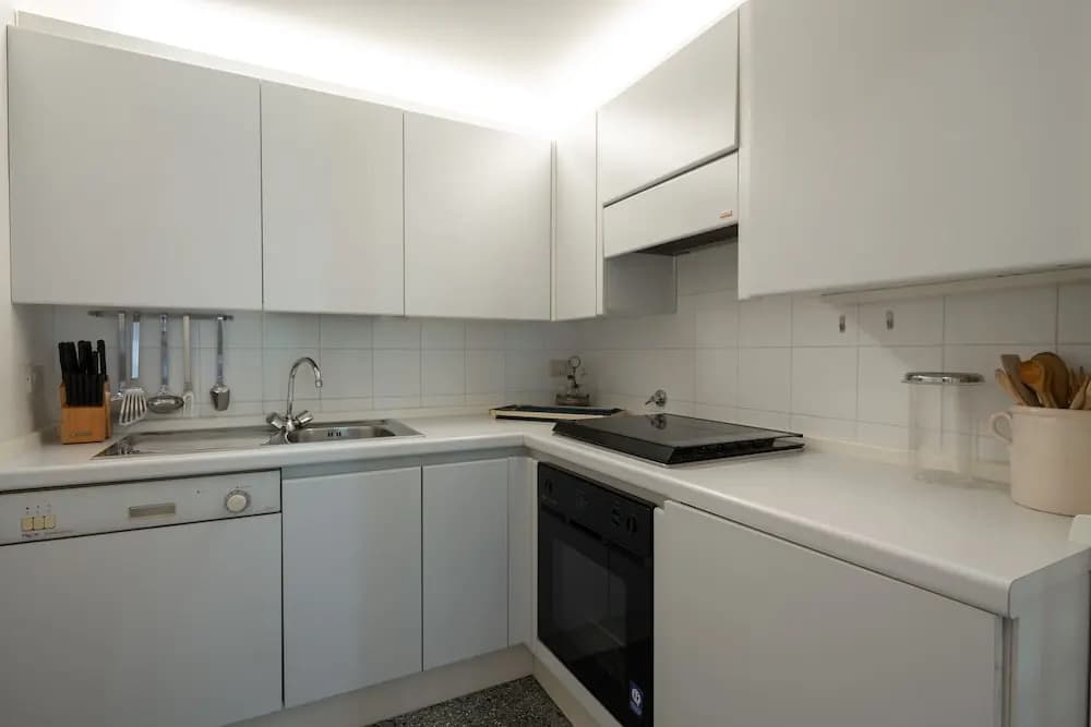 Garden Apartment - photo 22