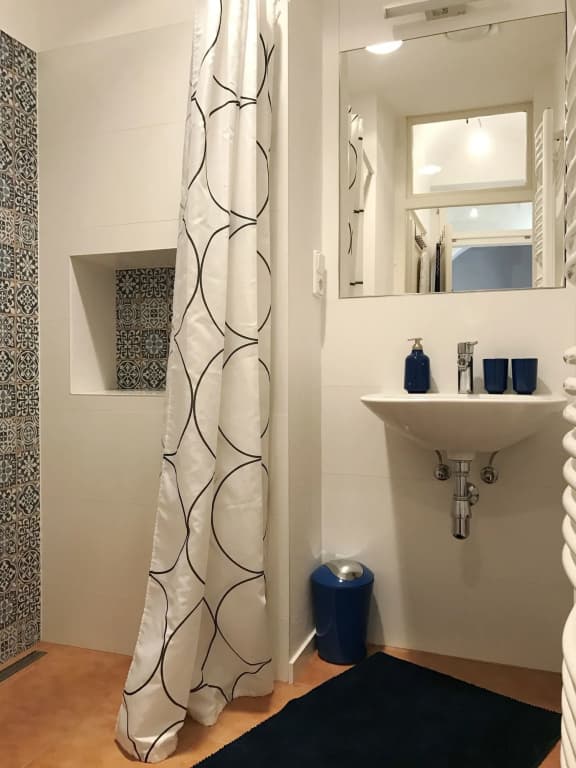 Royal View Apartments - photo 8