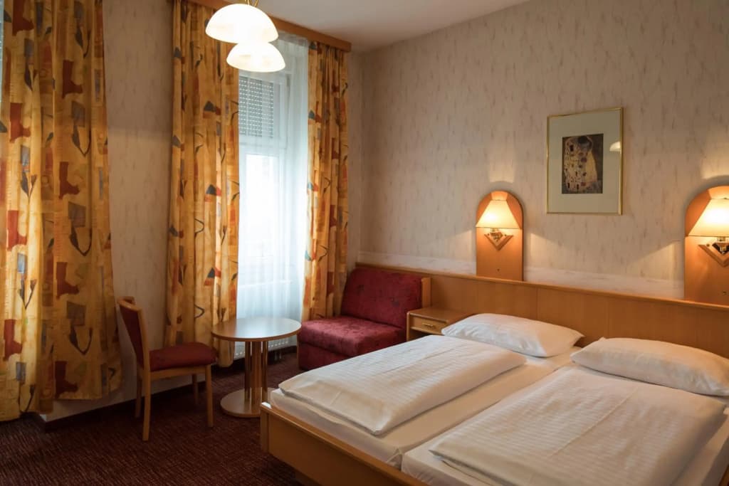 Hotel Admiral - photo 17