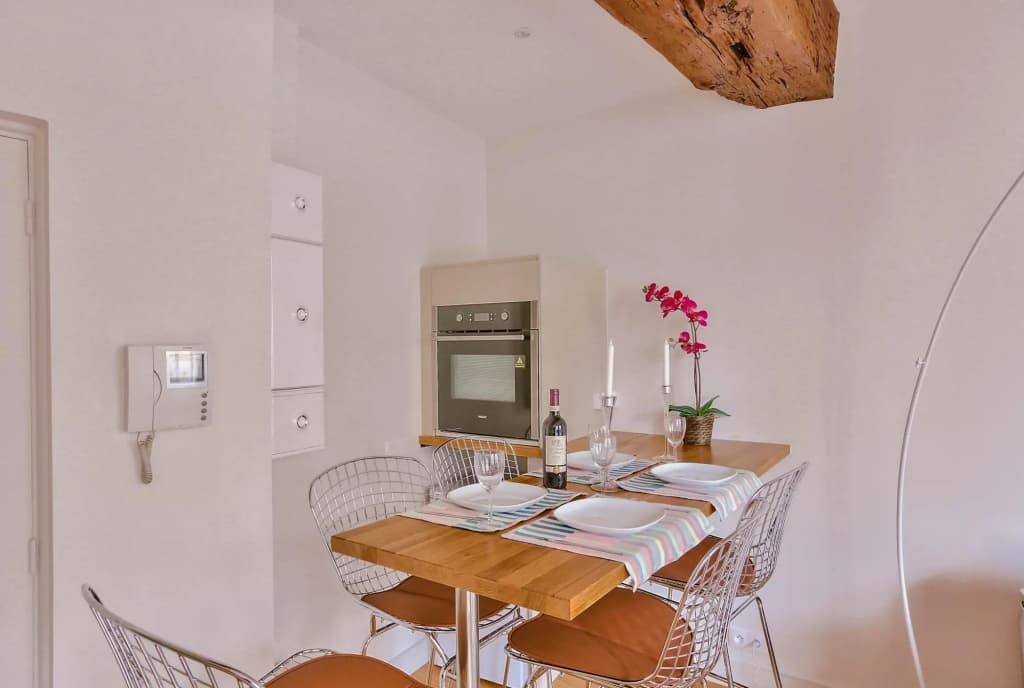 B 364 - Deluxe apartment in the heart of  Notre Dame - photo 12