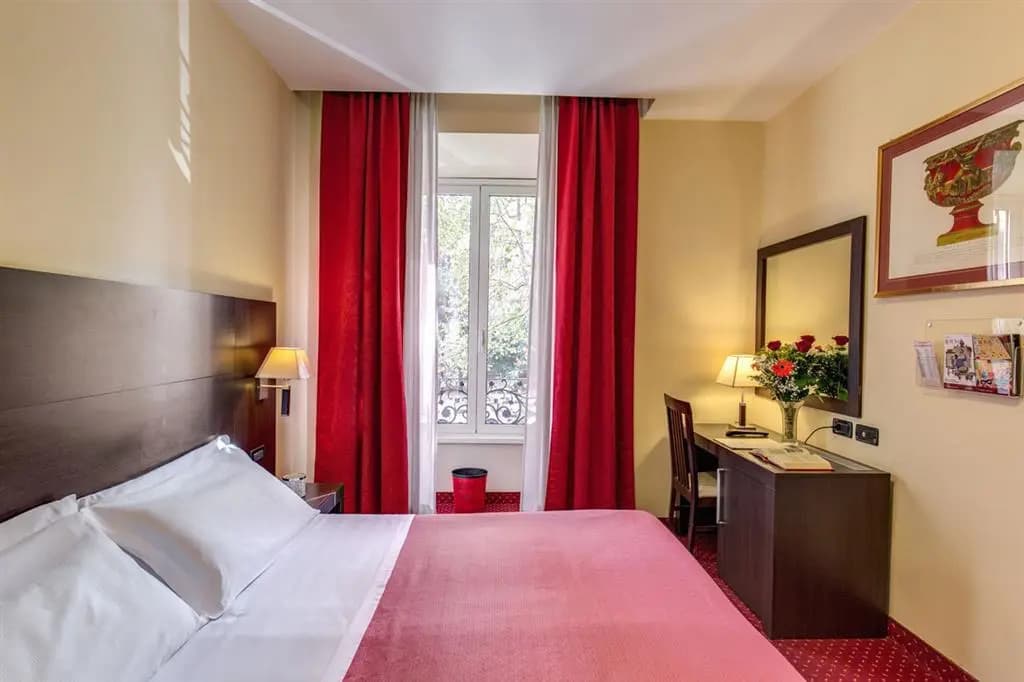 Hotel Versailles - photo 20