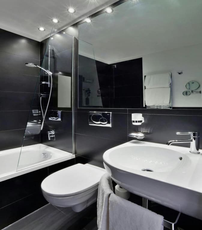 LHP Hotel Napoleon - photo 44