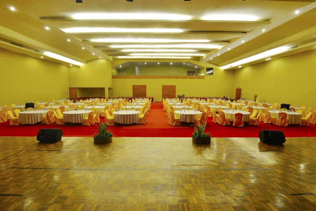100 Sunset Hotel Managed by Eagle Eyes - photo 18